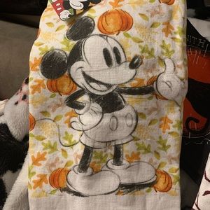 Mickey Mouse fall kitchen towels